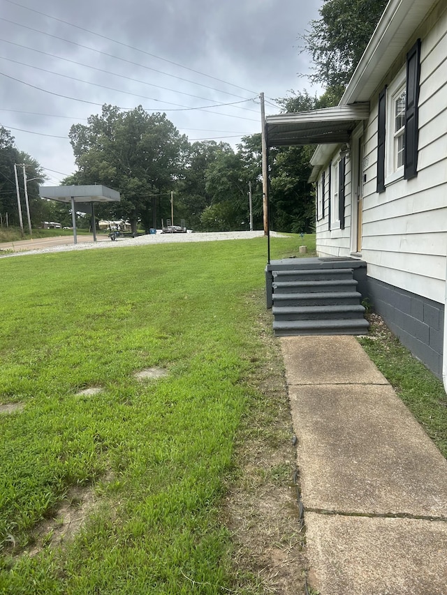 273 E Lake St, Camden, TN 38320 - view of grassy yard