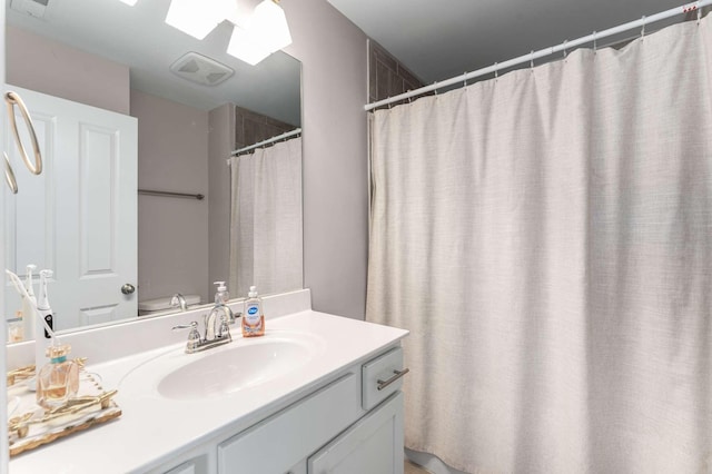 4316 Summercrest Blvd Unit 104, Antioch, TN 37013 - full bath featuring vanity and a shower with shower curtain