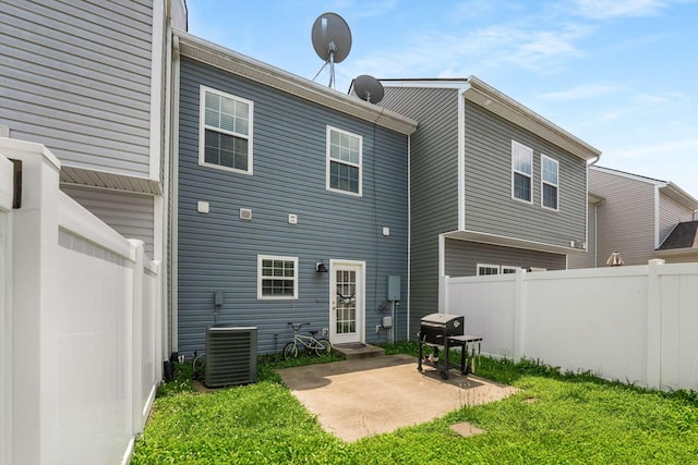 4316 Summercrest Blvd Unit 104, Antioch, TN 37013 - back of property with a patio