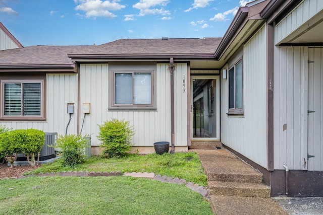 1053 Heritage Dr, Madison, TN 37115 - doorway to property featuring a yard