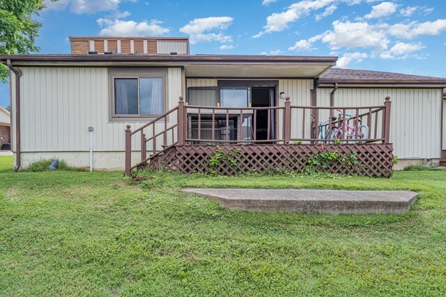 1053 Heritage Dr, Madison, TN 37115 - rear view of property with a yard