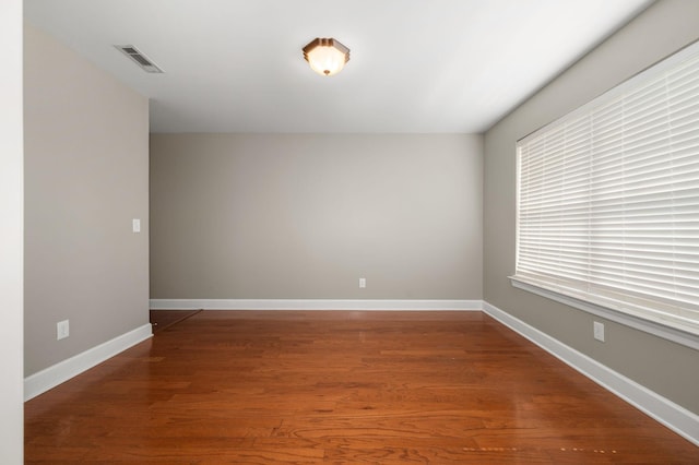 5241 Ticonderoga Ave, Murfreesboro, TN 37129 - unfurnished room with wood finished floors and baseboards
