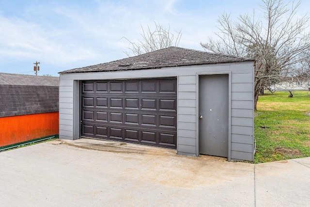 805 N Chancery St, Mcminnville, TN 37110 - view of detached garage