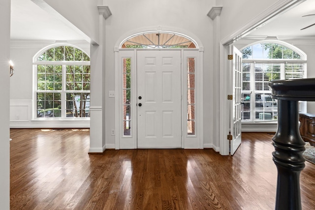 630 Black Horse Pkwy, Franklin, TN 37069 - foyer entrance featuring dark wood-style floors and ceiling fan