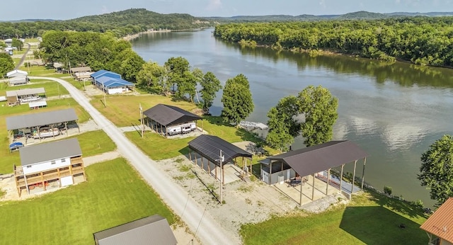 1085 Wc Pickett Rd, Clifton, TN 38425