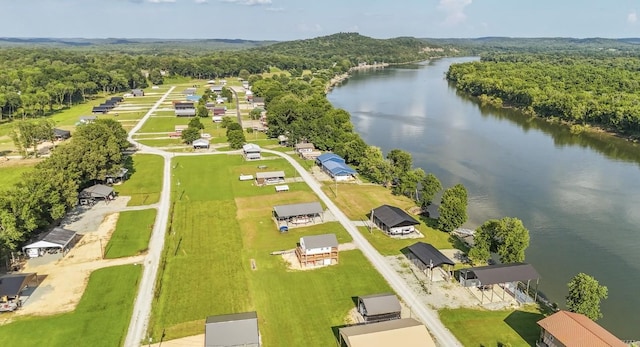 1085 Wc Pickett Rd, Clifton, TN 38425
