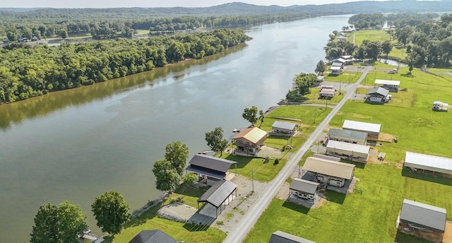 1085 Wc Pickett Rd, Clifton, TN 38425