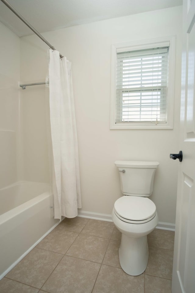 280 Ballygar Ct, Clarksville, TN 37043 - bathroom featuring tile patterned flooring and shower / tub combo with curtain
