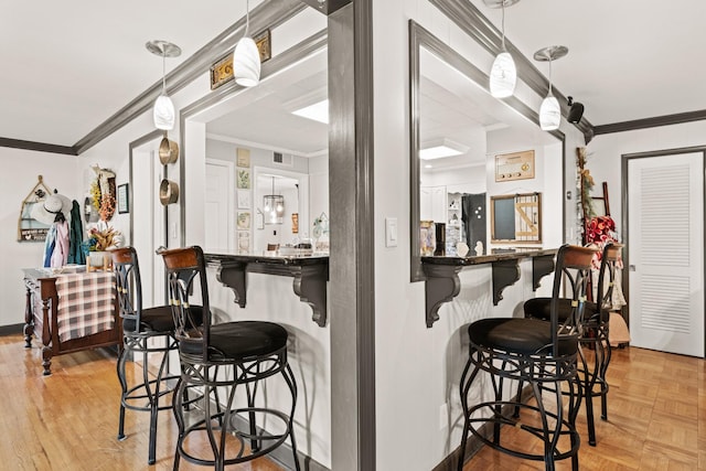 605 Jackson Ave, Carthage, TN 37030 - bar with ornamental molding and pendant lighting