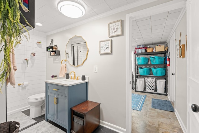 605 Jackson Ave, Carthage, TN 37030 - bathroom featuring crown molding and vanity