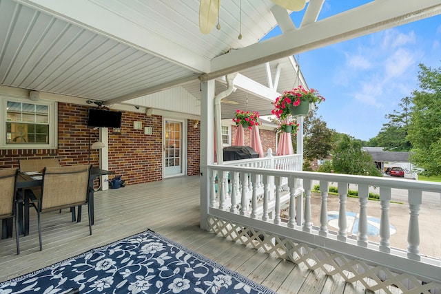 605 Jackson Ave, Carthage, TN 37030 - wooden deck with a ceiling fan