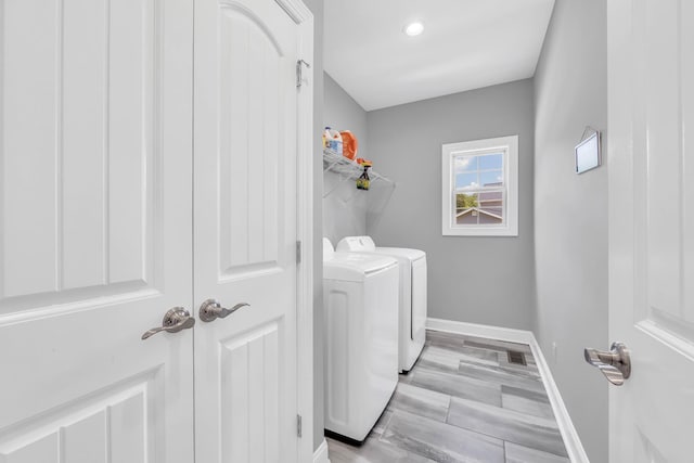 267 Alonzo Pl, Cunningham, TN 37052 - laundry room featuring washing machine and clothes dryer and baseboards