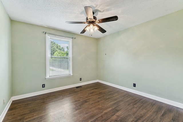 353 Greenleaf Ln, Clarksville, TN 37040 - unfurnished room featuring dark wood finished floors, ceiling fan, a textured ceiling, and electric panel