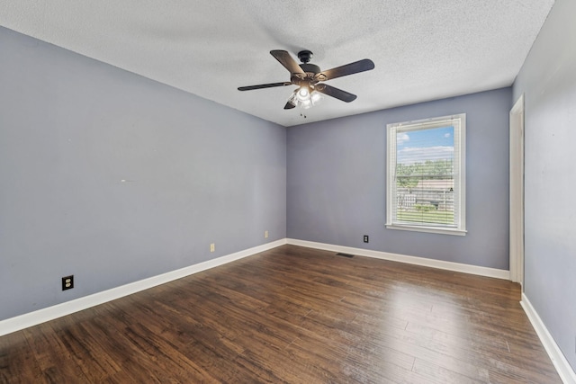 353 Greenleaf Ln, Clarksville, TN 37040 - unfurnished room featuring ceiling fan, wood finished floors, and a textured ceiling