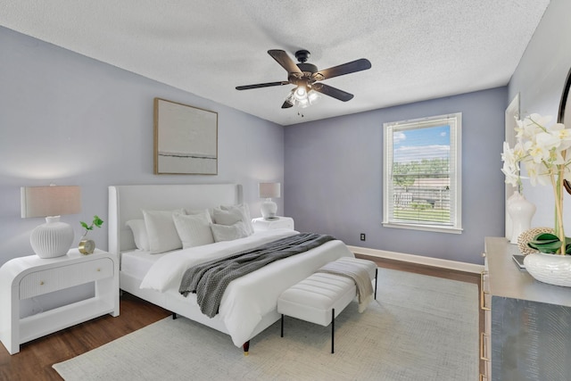 353 Greenleaf Ln, Clarksville, TN 37040 - bedroom with wood finished floors, a textured ceiling, and ceiling fan