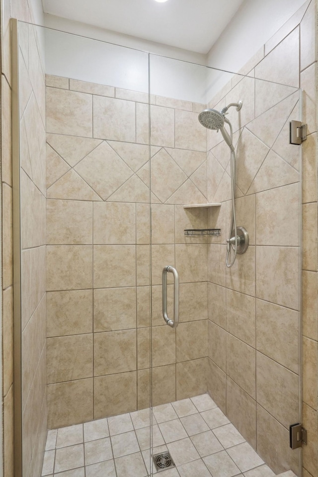 1000 Swanson Ln, Franklin, TN 37064 - bathroom with a stall shower