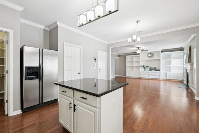 6014 Thrush Ct, Spring Hill, TN 37174 - kitchen featuring stainless steel fridge with ice dispenser, crown molding, dark wood finished floors, ceiling fan, and a center island