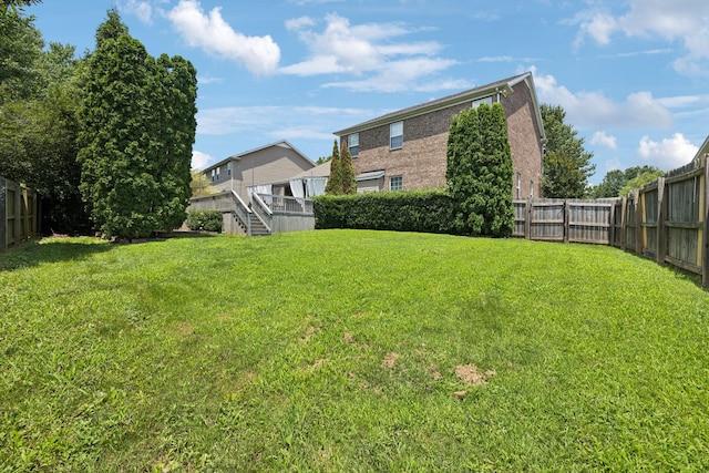 6014 Thrush Ct, Spring Hill, TN 37174 - fenced backyard with stairway