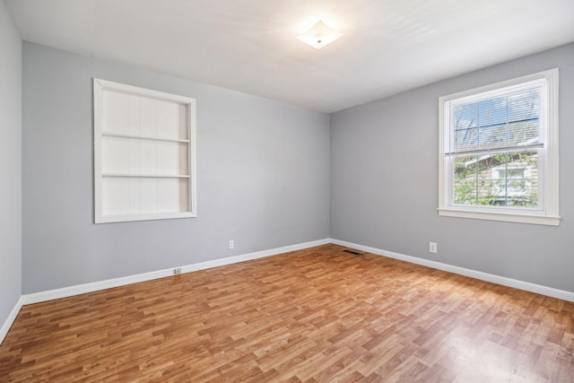 810 Country Club Dr, Clarksville, TN 37043 - empty room featuring wood finished floors and baseboards