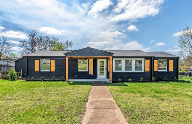 317 Rosebank Ave, Nashville, TN 37206 - ranch-style house featuring a front lawn and brick siding