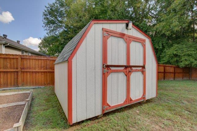 421 Woodale Dr, Clarksville, TN 37042 - view of shed with a fenced backyard