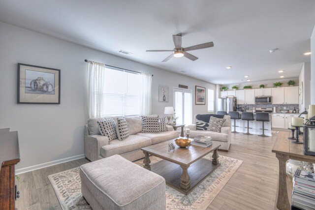 207 Welara St, Murfreesboro, TN 37129 - living area featuring ceiling fan, light wood-style flooring, and recessed lighting
