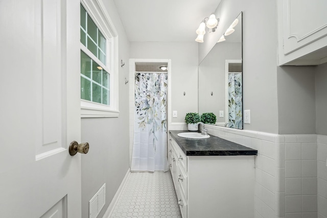 1002 Sunset Ave, Murfreesboro, TN 37129 - full bath with vanity, a shower with curtain, and tile patterned floors