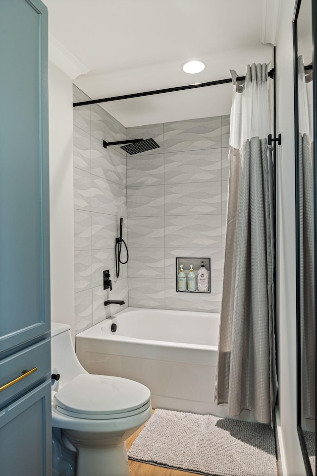 4024 Campania Strada, Spring Hill, TN 37174 - full bath with shower / bath combo with shower curtain and recessed lighting