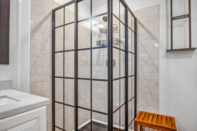 116 Skyview Dr, Columbia, TN 38401 - bathroom with tiled shower and vanity