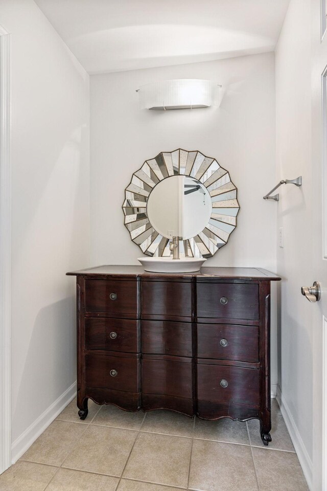 140 Ormesby Pl, Franklin, TN 37064 - detailed view of baseboards