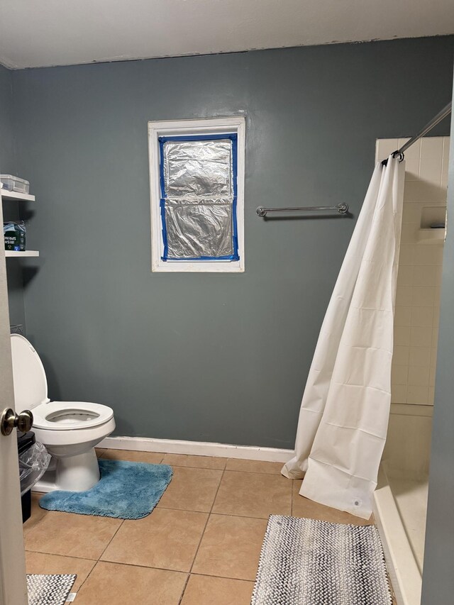 78 Mcdonough Rd, Dunlap, TN 37327 - bathroom featuring tile patterned flooring and tiled shower
