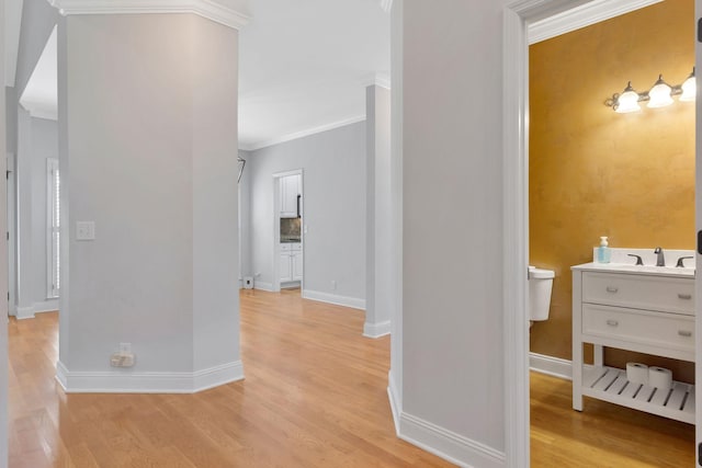 2910 Chaucer Dr, Murfreesboro, TN 37129 - hallway featuring light wood finished floors and crown molding
