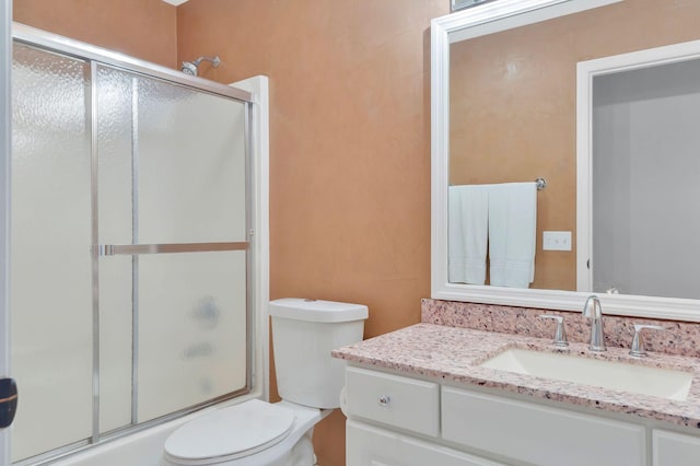 2910 Chaucer Dr, Murfreesboro, TN 37129 - full bath with vanity and shower / bath combination with glass door