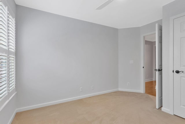 2910 Chaucer Dr, Murfreesboro, TN 37129 - empty room with light carpet, healthy amount of natural light, and ceiling fan