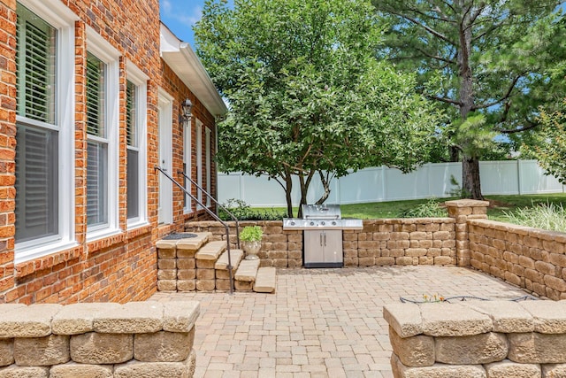 2910 Chaucer Dr, Murfreesboro, TN 37129 - fenced backyard featuring a patio