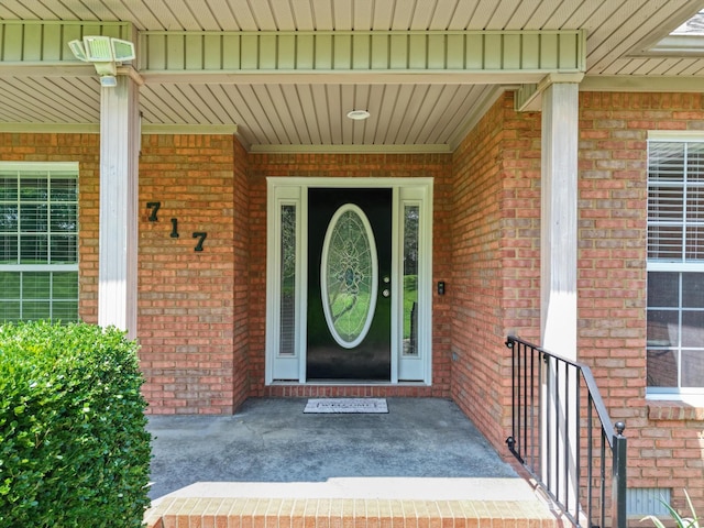 717 Pleasant View Dr, Columbia, TN 38401 - doorway to property featuring brick siding and covered porch