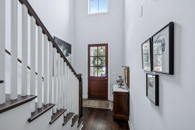 9020 Wenlock Ln, Franklin, TN 37064 - foyer featuring dark wood-style floors, stairs, and a towering ceiling