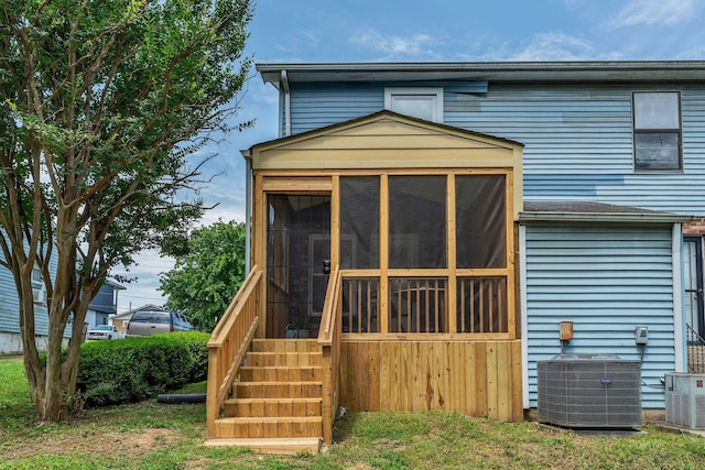 1221 Katie Ave Unit A, Nashville, TN 37207 - rear view of house featuring a sunroom and stairway