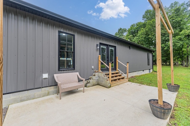 1567 Oak Knob Rd, Lafayette, TN 37083 - rear view of house featuring a patio area, french doors, a lawn, and crawl space
