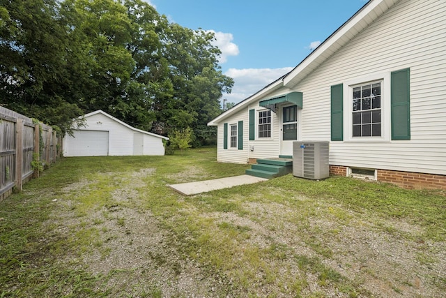 1221 W Commerce St W, Lewisburg, TN 37091 - view of yard with a garage, an outbuilding, and driveway