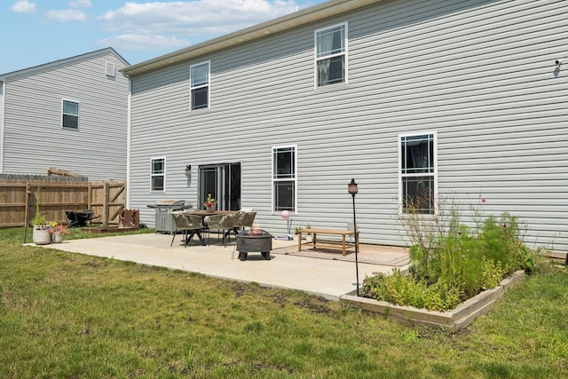 6007 Cavalry Ct, Spring Hill, TN 37174 - back of property featuring a patio