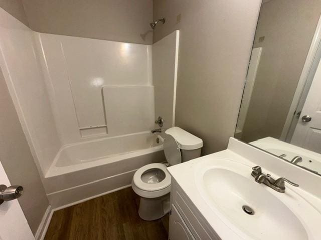 4073 Challis Dr, Clarksville, TN 37040 - bathroom with wood finished floors, bathing tub / shower combination, and vanity