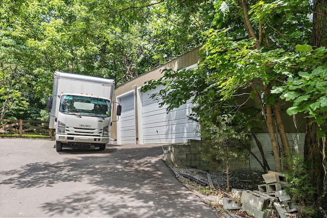 1455 Shell Rd, Goodlettsville, TN 37072 - view of garage