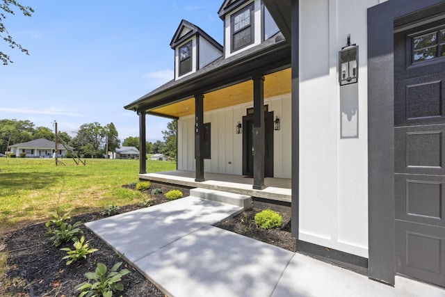 106 5th Ave N, Decherd, TN 37324 - porch featuring a lawn