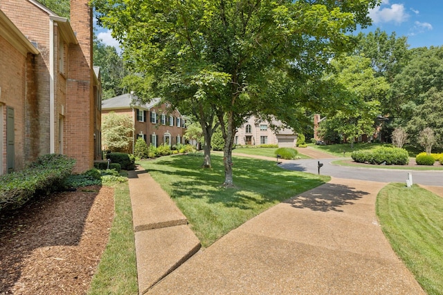 712 Roxburgh Cv, Brentwood, TN 37027 - view of home's community featuring a lawn