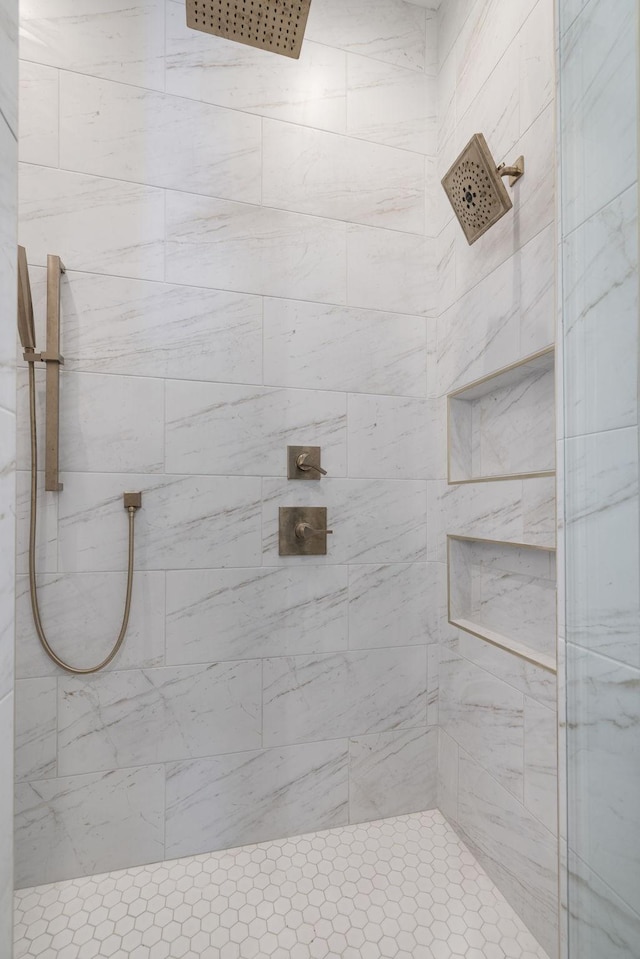 1884 Barnstaple Ln, Brentwood, TN 37027 - bathroom featuring a tile shower
