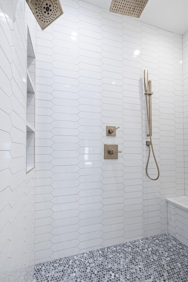 1884 Barnstaple Ln, Brentwood, TN 37027 - bathroom featuring a tile shower
