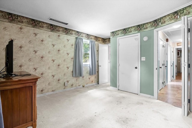 106 Ulcer Hollow Rd, Waverly, TN 37185 - unfurnished bedroom featuring carpet and wallpapered walls