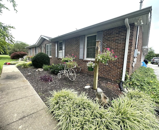 412 Winwood Dr, Lebanon, TN 37087 - view of home's exterior featuring brick siding