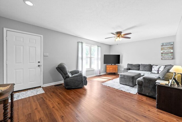 705 Pineridge Dr, Hopkinsville, KY 42240 - living room with ceiling fan, wood finished floors, and recessed lighting